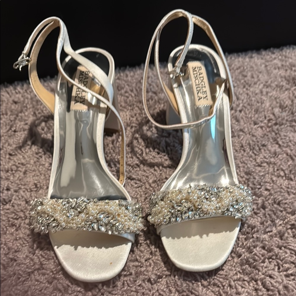 Badgley Mischka Silver Glamorous Heels